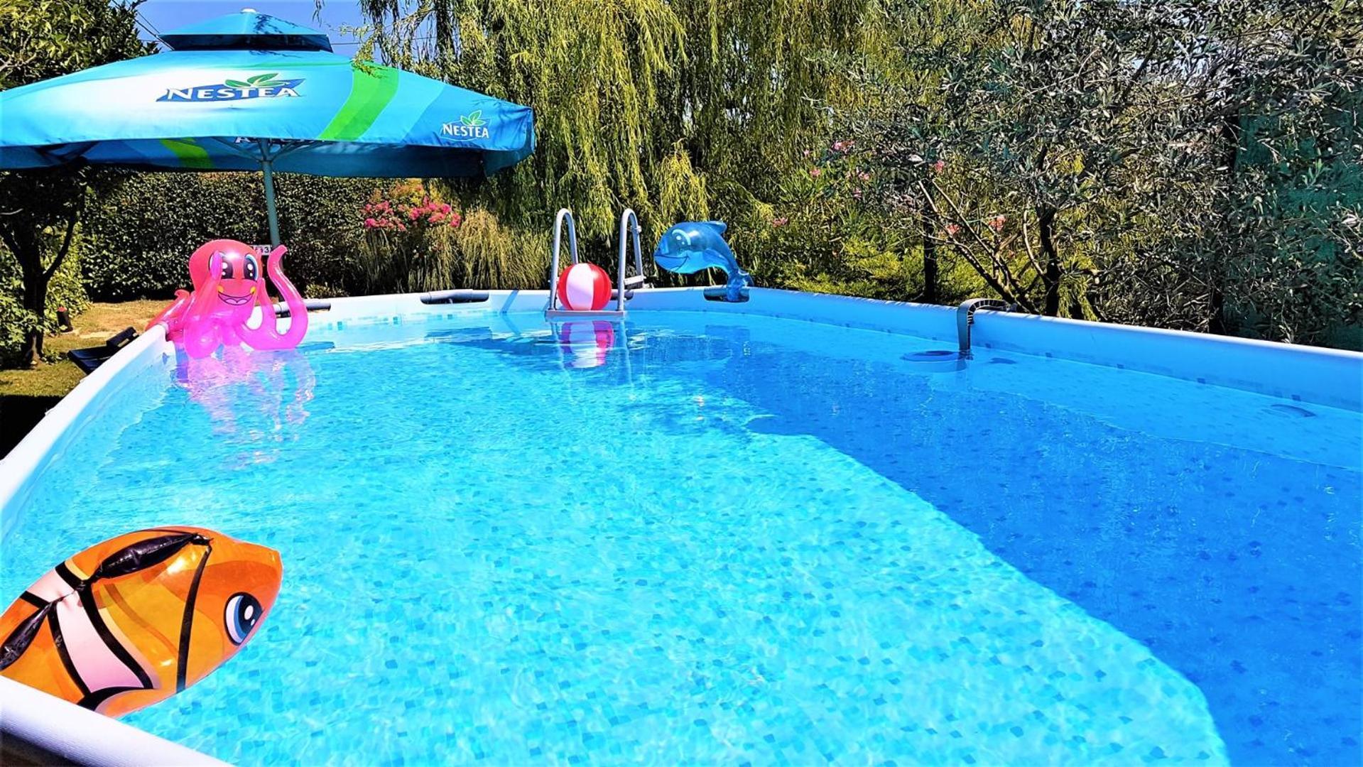 The Willow Garden Apartment House Marčana Екстериор снимка