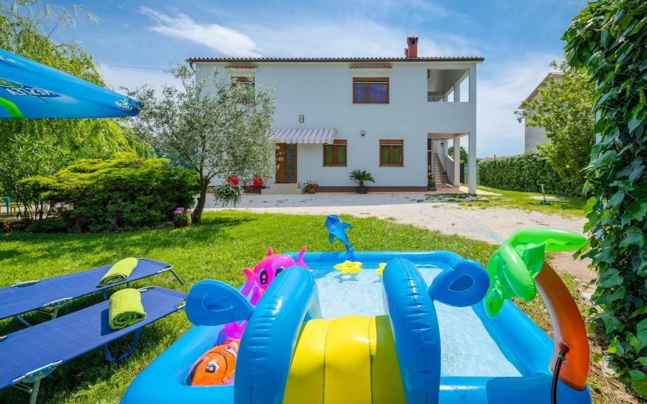 The Willow Garden Apartment House Marčana Екстериор снимка